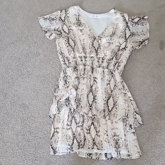 Elegant Snake Print Dress - Picture 5 of 6